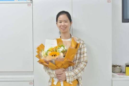 吴宇（武汉科技大学信息学院女研究生）