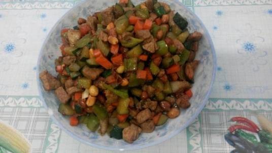 宫爆肉丁