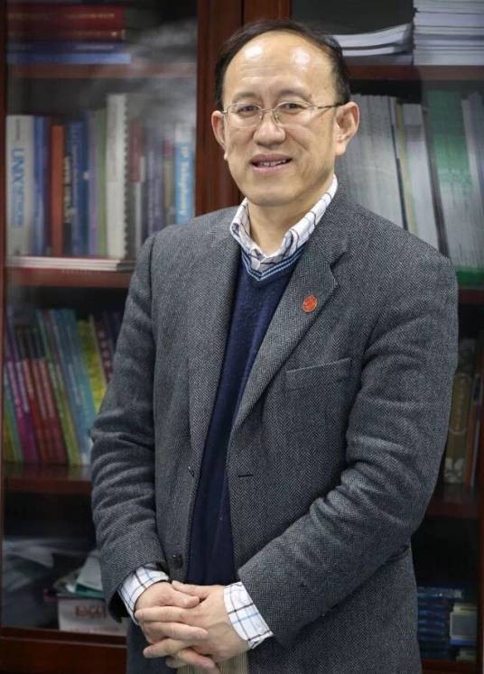 管晓宏