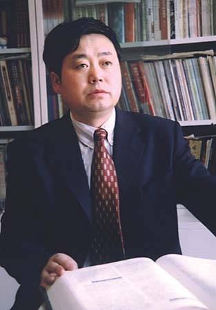 何炳武（陕西省古籍整理办公室主任）