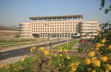 大连外国语学院经济与管理学院