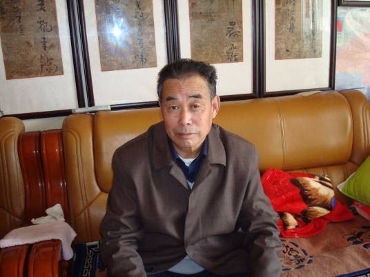 吴振中(会宁县第一中学校长)