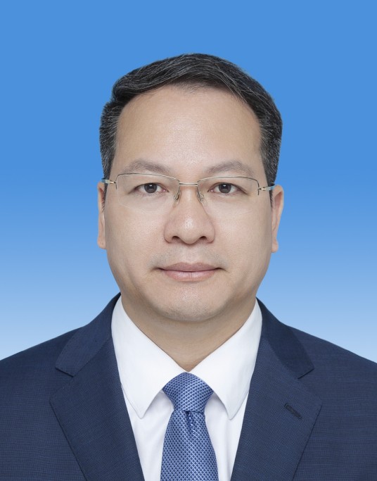 陈强（广州越秀集团股份有限公司董事长，越秀企业（集团）有限公司董事长）