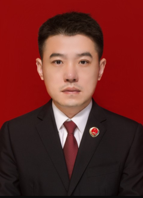 赵龙(湖北省荆门市人民检察院党组副书记、副检察长)