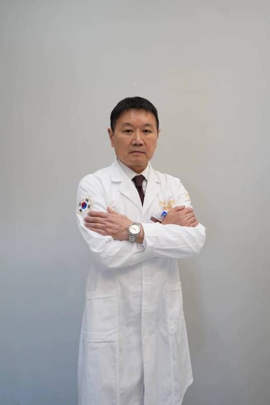 李世忠（三峡大学附属仁和医院副主任医师）