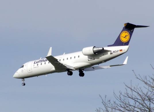 CRJ-100型飞机