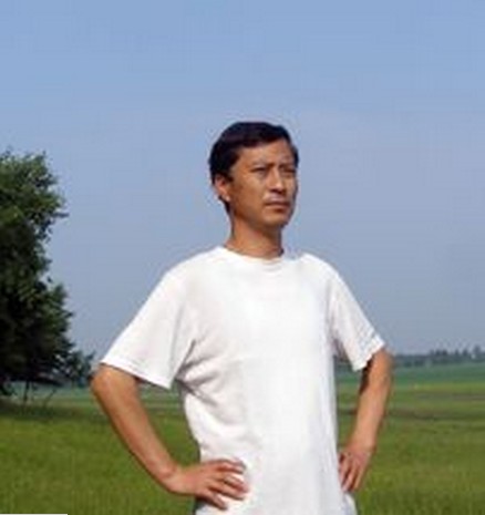 赵国生(黑龙江北安籍职业油画画家)