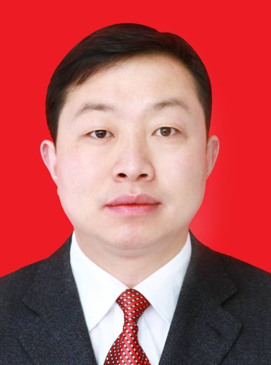 陈启云（重庆市云阳县人力资源和社会保障局党委委员、县就业和人才中心主任）