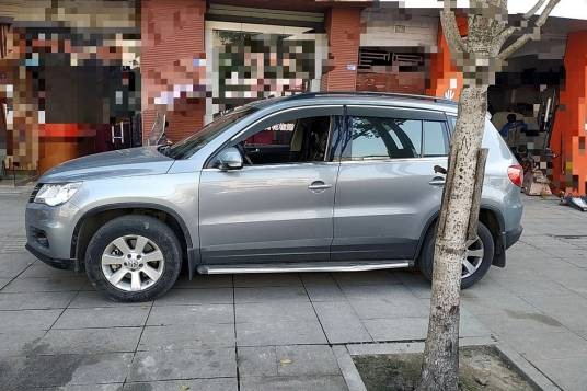 2012款途观 1.8TSI 自动耀智版前驱