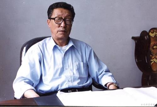 王天木(西北政法学院原院长、教授)