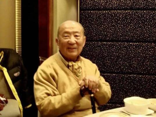 朱华荣（法学家、华东政法大学教授）