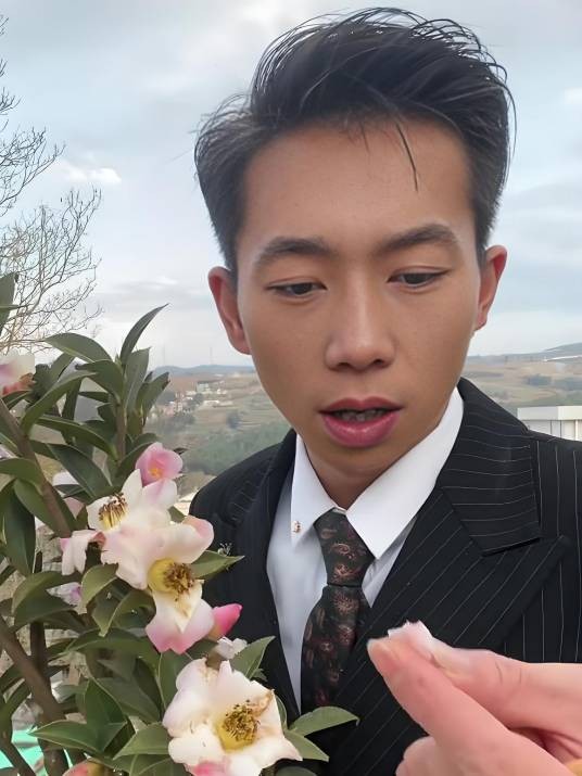 黄教主