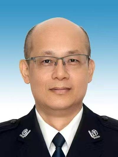 林雄(福建省福清市人民政府党组成员、副市长,市公安局党委书记、局长、督察长、二级高级警长)