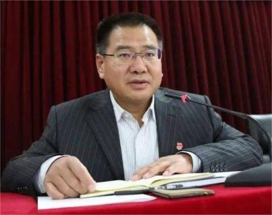 邵河根(鹤壁市淇滨中学党支部书记、校长)