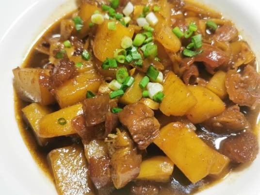咖喱土豆炒牛肉