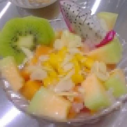 水果鲜奶捞