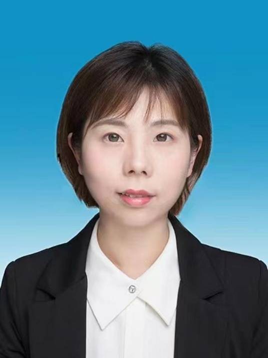 张娴（湖南省长沙市发展和改革委员会党组成员、副主任）