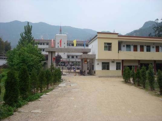 黄柏中心学校