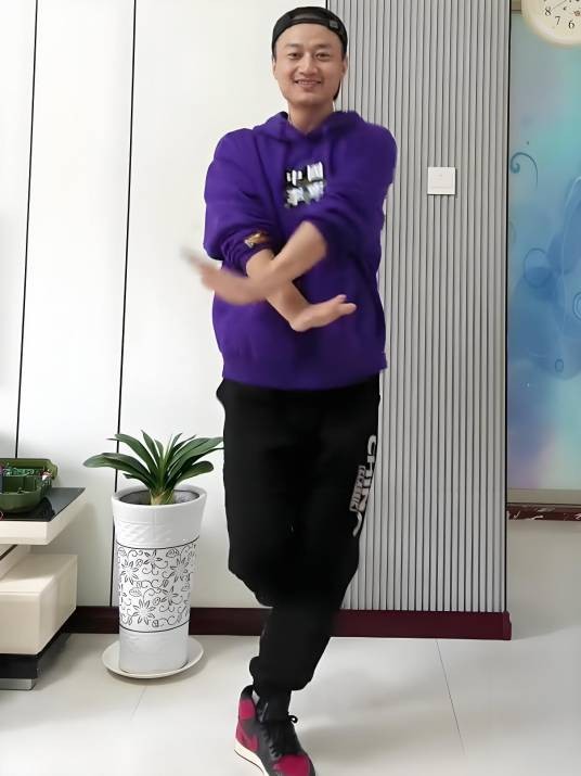 铁舞团创始人舞少