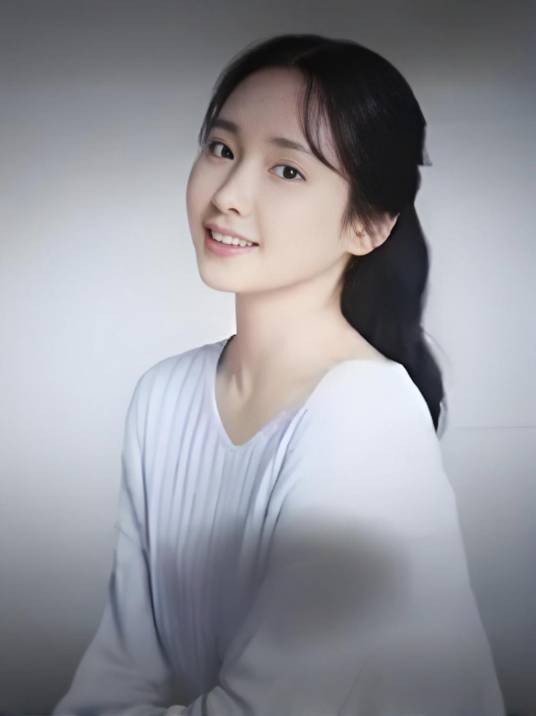 尹智雅（韩国女主播）