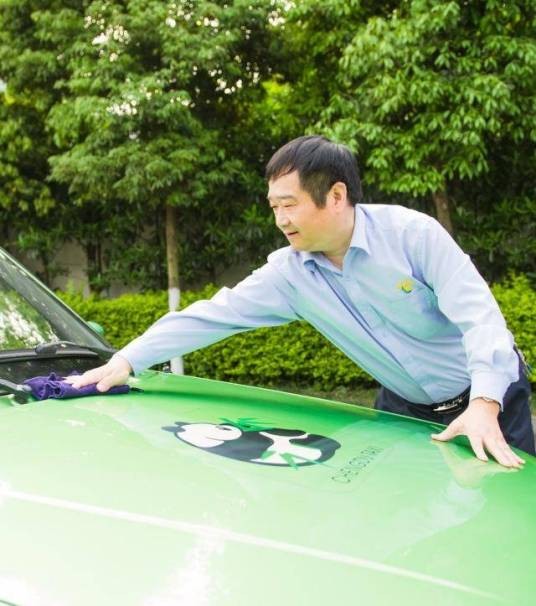 赵国成（成都市蓉城出租汽车有限公司出租车驾驶员）
