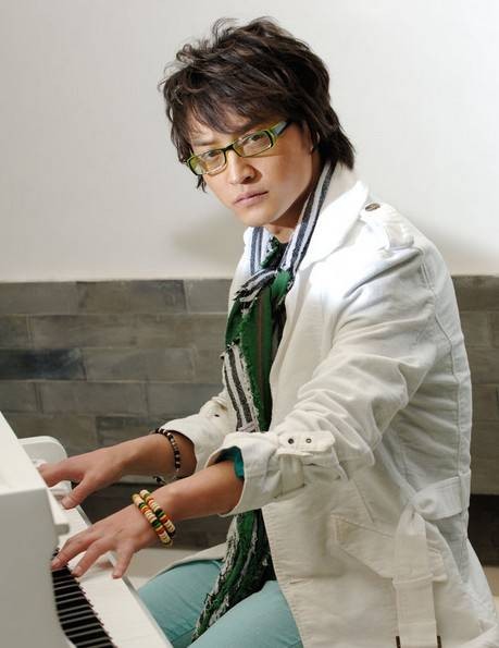 李铁石（歌手、中国歌剧舞剧院独唱演员、烟台南山学院客座教授）