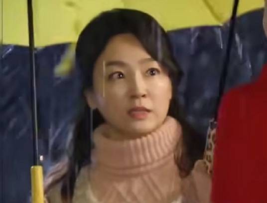 李允爱
