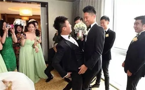 结婚怎么整新郎才搞笑 结婚整新郎的7大狠招