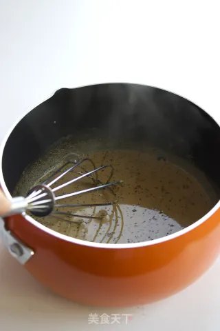 【红茶白巧克力慕斯派】