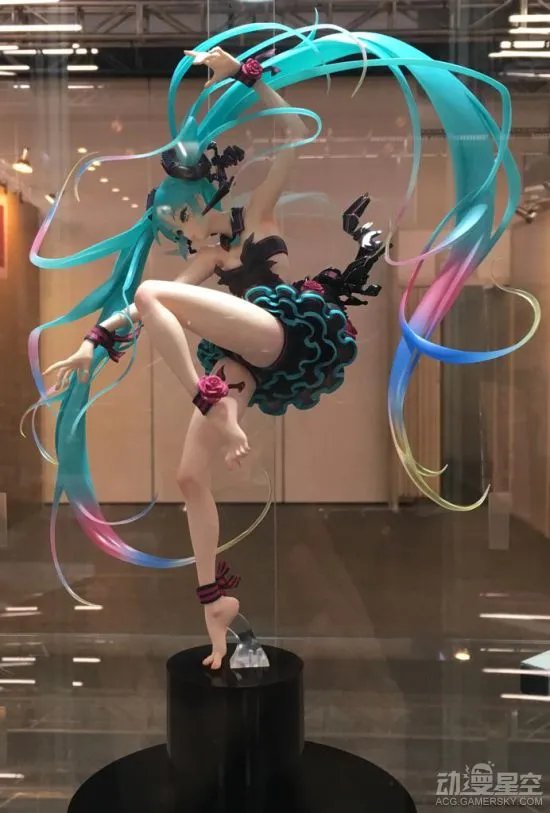 初音史上最妖娆手办出炉 这个姿势我能学一年!
