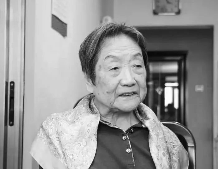 袁崇焕墓第17代守墓人因病逝世，背后有何感人故事？