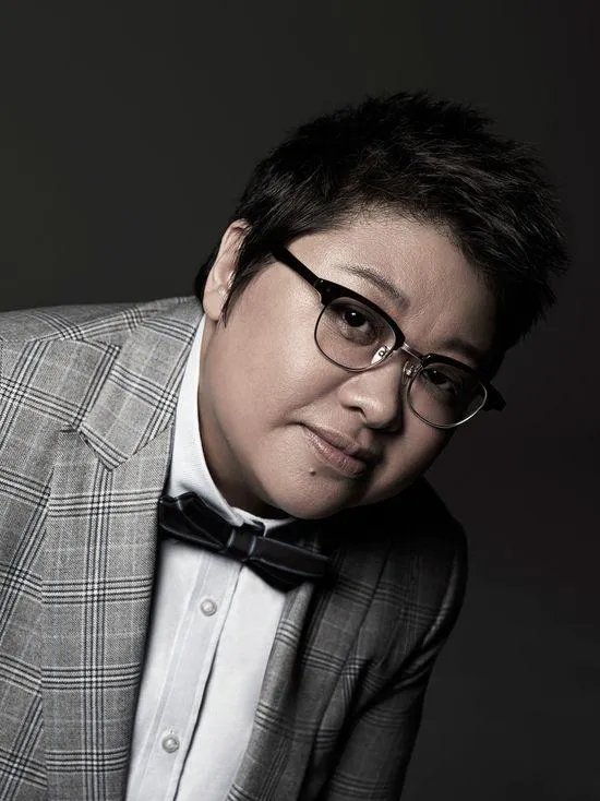 吴碧霞,龚琳娜,韩红,谭晶她们的唱法分别是什么风格?