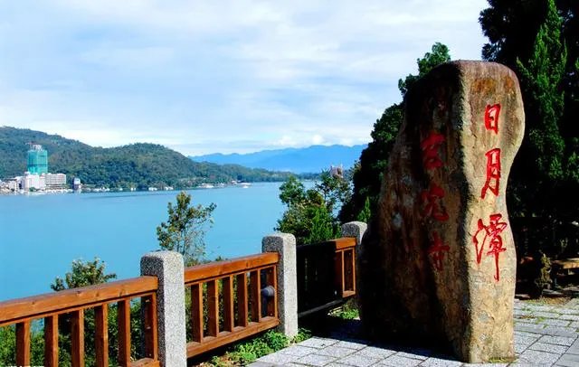 清朝时,台湾管大陆叫“唐山”,大陆人叫做“唐人”。这是什么原因呢?
