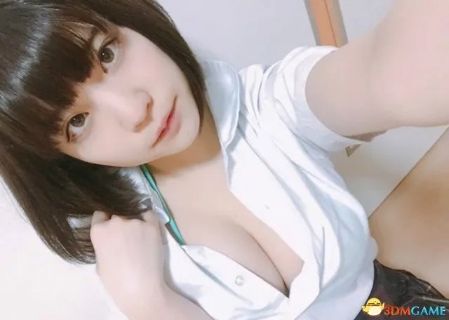 日本18岁女高中生写真 傲人G杯欧派吸引众人目光