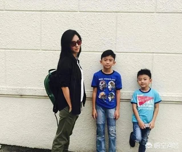唐菀与曹云金离婚后迅速复出拍戏,你怎么看?