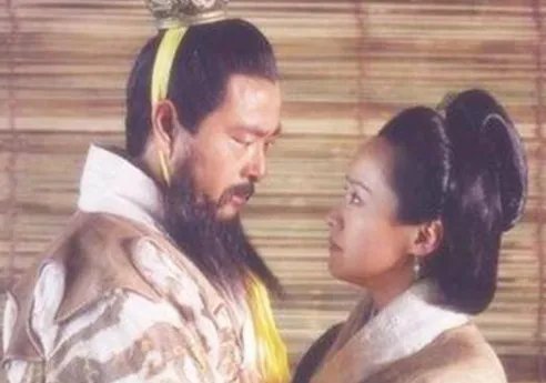 曹操与蔡文姬是什么关系?到底有没有男女之情