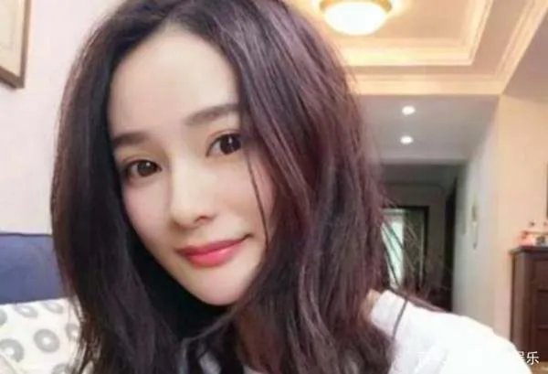 她用6年整容成杨幂,后和富二代结婚,如今怎样了?