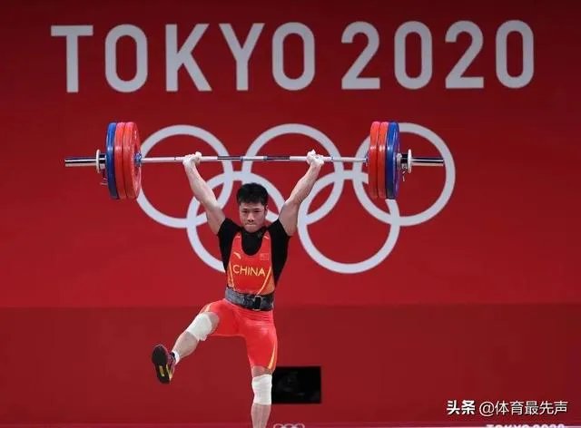 李发彬在东京奥运会上的“金鸡独立”,难道不算犯规吗?