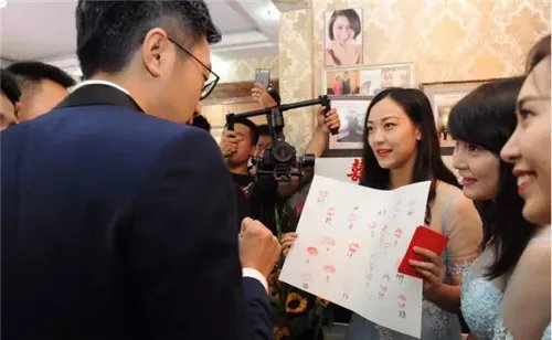 结婚怎么整新郎才搞笑 结婚整新郎的7大狠招