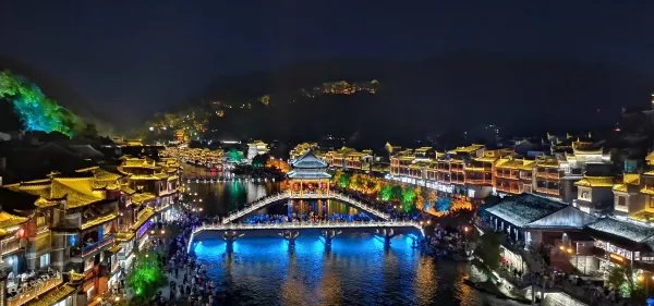 凤凰古城的门票是多少钱?进入古城后该怎么玩?