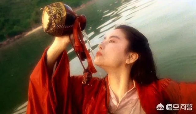 小时候武打古装电影很多,现在却很少,你看过最经典的武打电影有哪些?