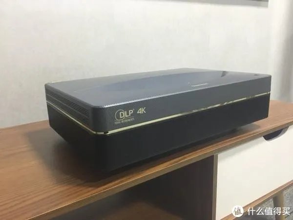 长虹激光电视