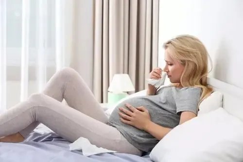 美国一孕妈参加奥运选拔，43度高温仍不放弃，孕期是否能如此剧烈运动？