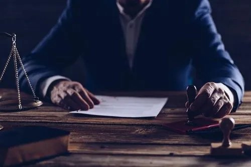 29岁女子提前立遗嘱,存款留给初恋,为何越来越多年轻人不再避讳生死?