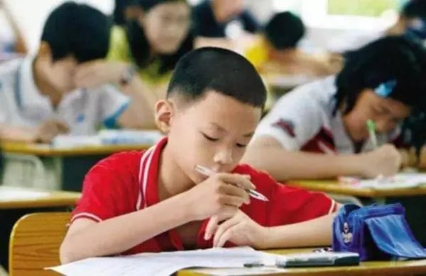 针对学生质疑鹬蚌相争的问题你怎么看?