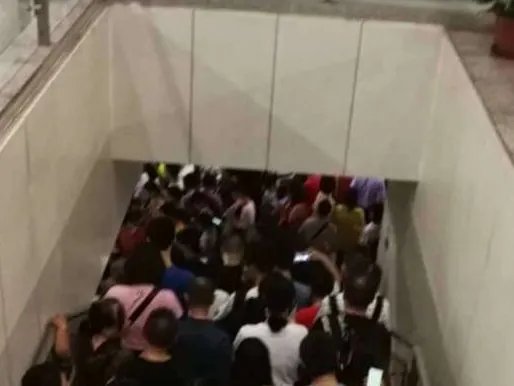 重庆一号线出现什么故障?