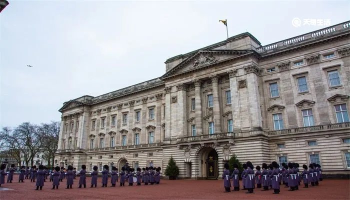 英国首相和女王的区别