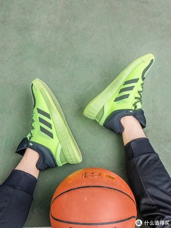 十年等待 KOBE 6绿蛇复刻,以及骚绿球鞋一览表