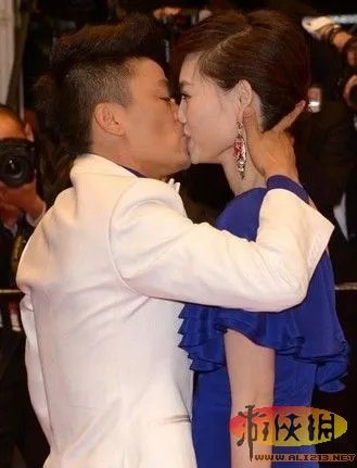 王宝强妻子马蓉曝光被赞万人迷 曾是大学校花