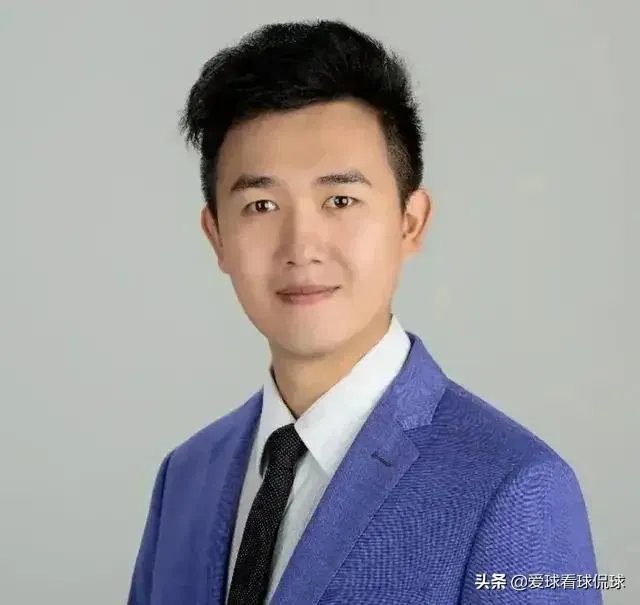 想红想疯了!那个发文鼓励首钢队员废掉阿联的记者是什么来历?